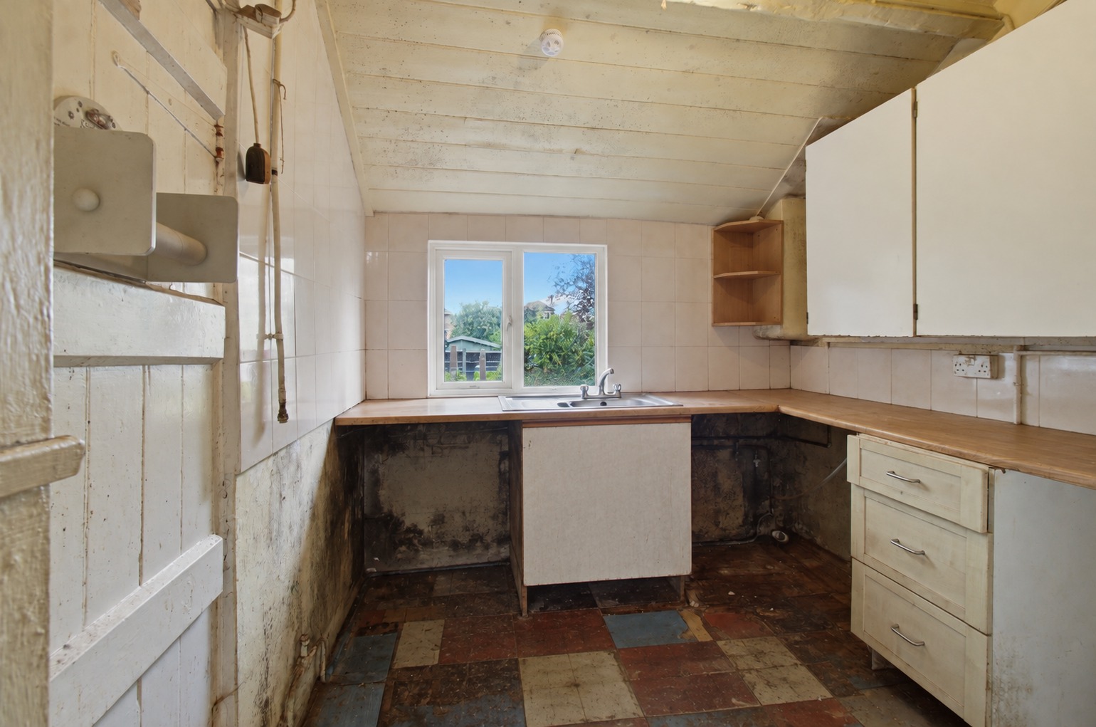 Lower Quest Hills Road, Malvern, Worcestershire, WR14 1RP