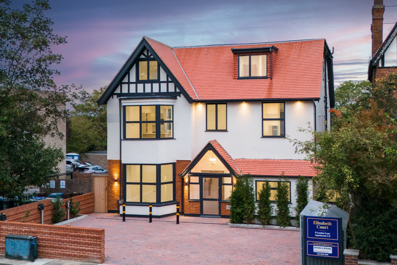 Discover Modern Living: Spacious 1-Bed Apartment with Share of Freehold in Bromley