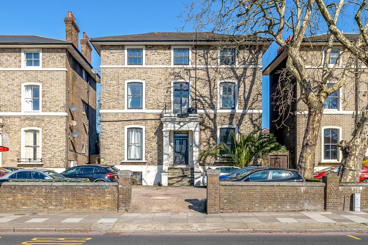 Charming 1-Bed Period Conversion with Garden & Parking, Shooters Hill