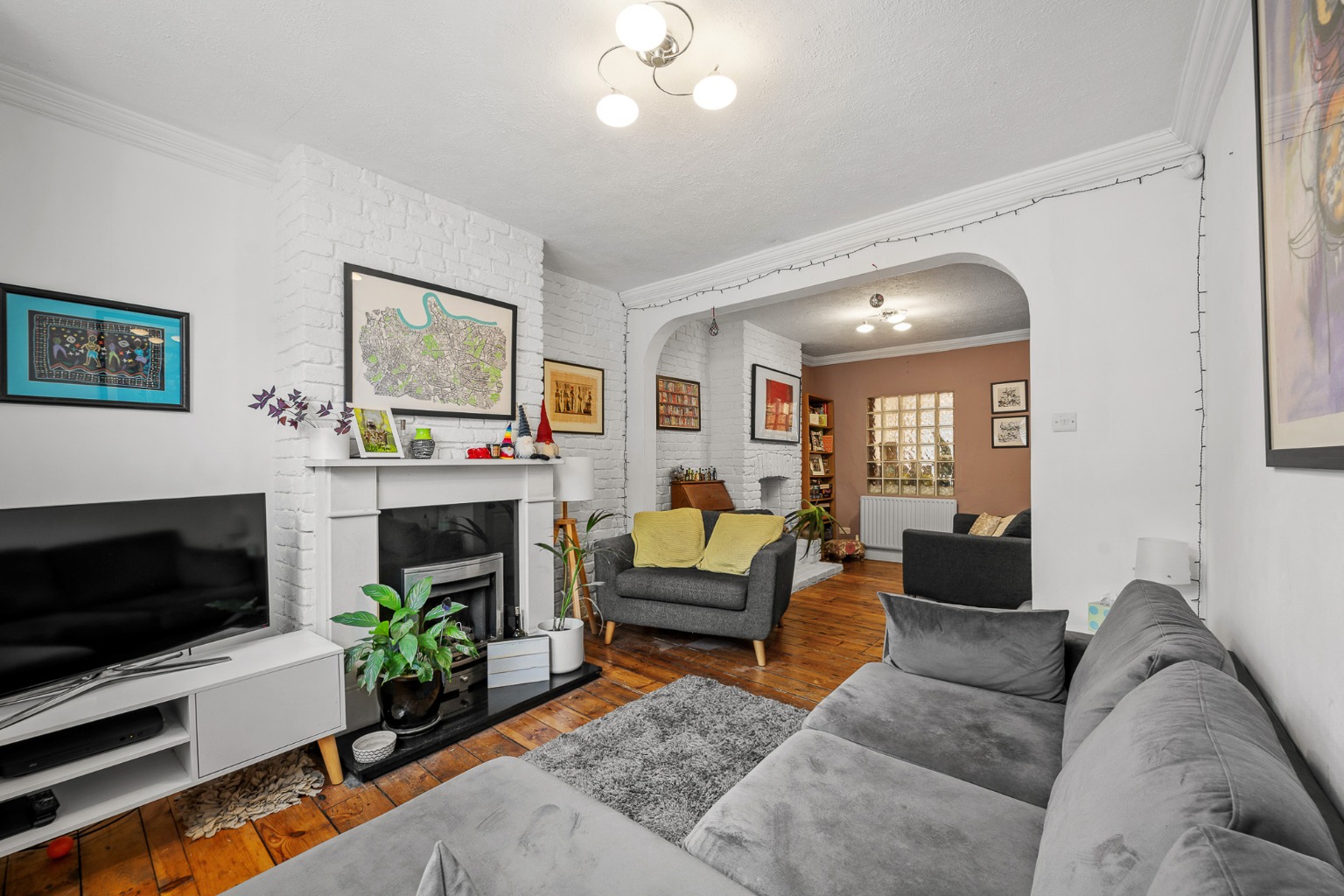 Charming Two Bedroom Terraced House in Sought-After Reynolds Place