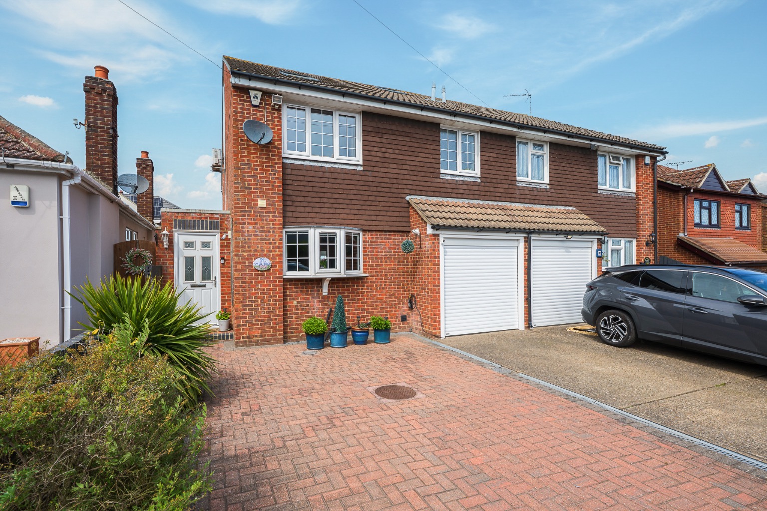 Guide Price £500,000 - £525,000: A Four Double Bedroom Family Home in Hawley.