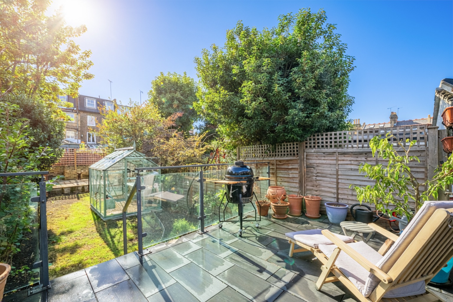 Four Bedroom House with a 60ft West Facing Garden and an amazing, large kitchen/family room
