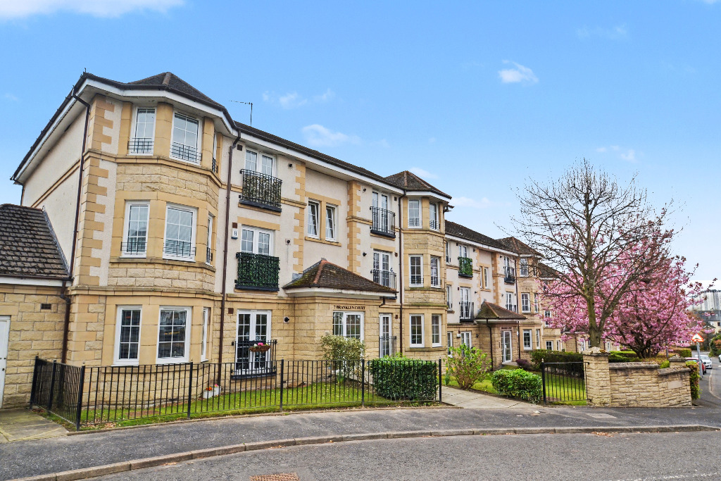 2 Bedroom flat for sale