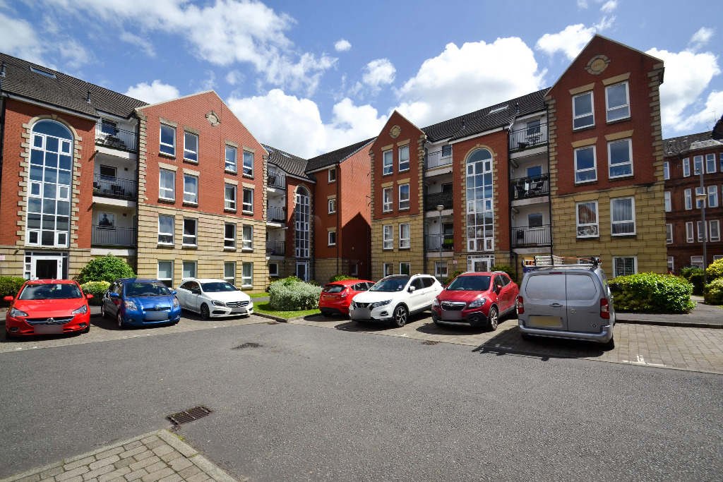 2 bedroom modern apartment located opposite Glasgow Green 2 bedroom modern apartment located opposite Glasgow Green