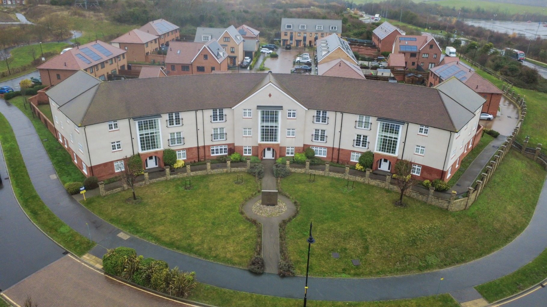 Top Floor Apartment with Allocated Parking, Close to Ebbsfleet Station Top Floor Apartment with Allocated Parking, Close to Ebbsfleet Station