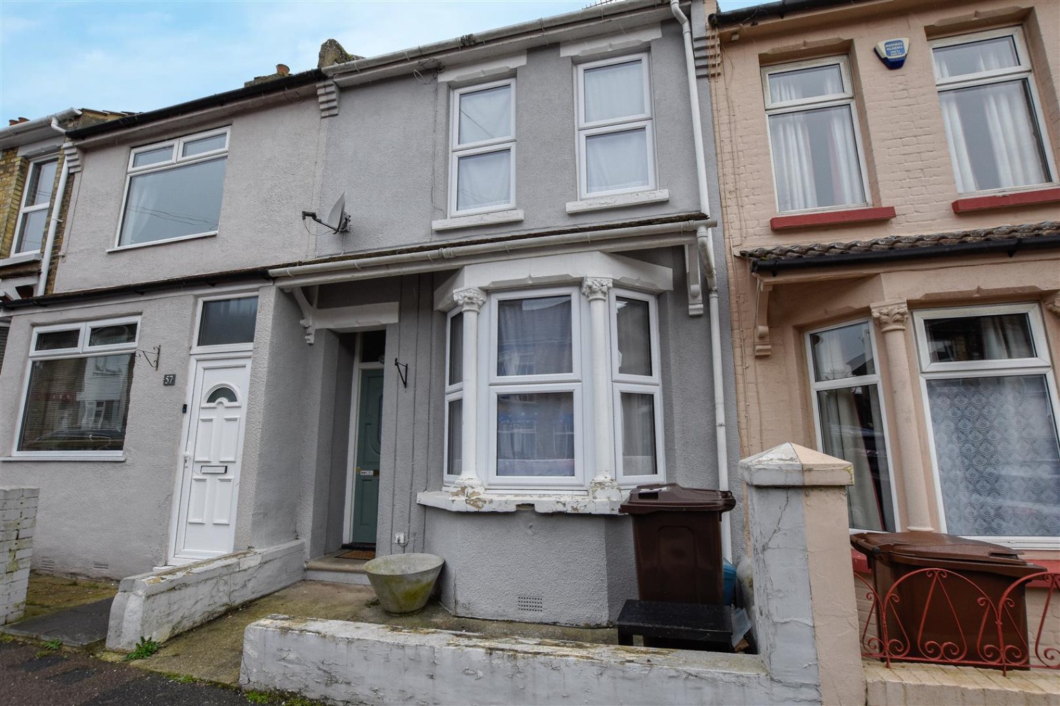 3 Bedroom Family Home, Louisville Avenue, Gillingham, ME7 property first image