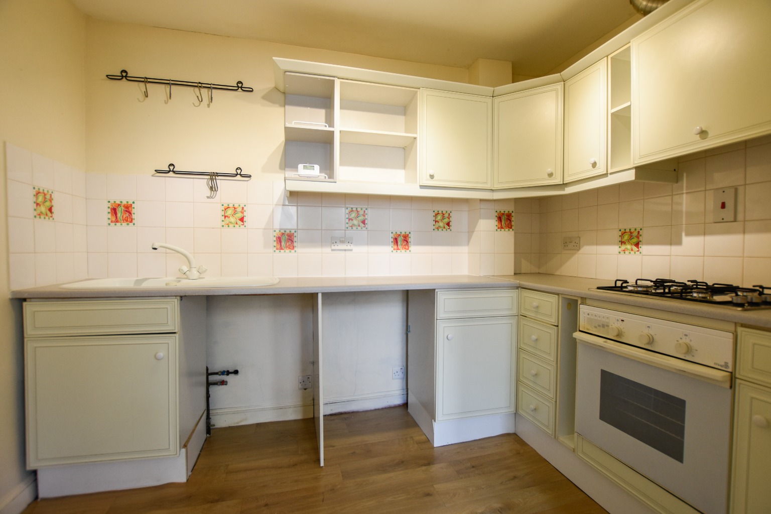 Two Bedroom First Floor Apartment in Gravesend Town Centre property first image