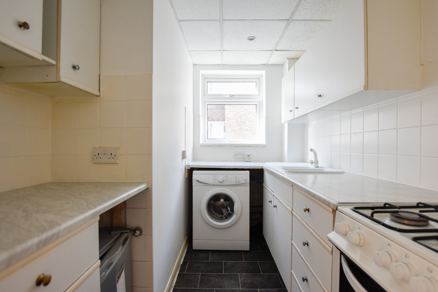 A First Floor, Studio Apartment in Sidcup, DA14 property first image