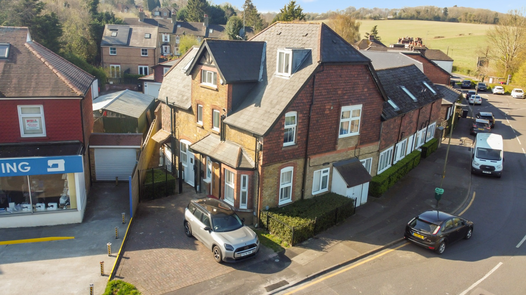 Modern 1-Bedroom Apartment with Allocated Parking in Orpington, Clarence Court Modern 1-Bedroom Apartment with Allocated Parking in Orpington, Clarence Court