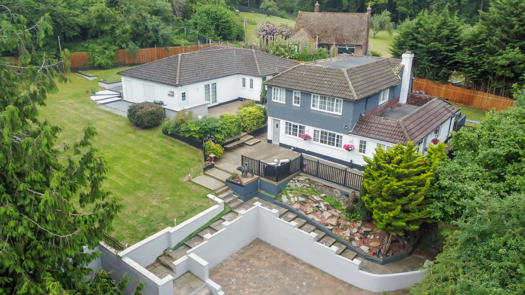 Exceptional 5-Bedroom Home with Swimming Pool Complex and Private Annex in Dartford property first image