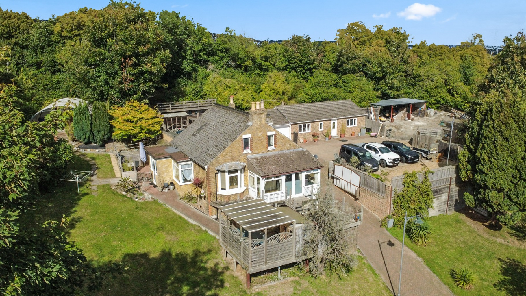 4 Bedroom House, Over 3 Acres, Two Bed Annexe, Halling 4 Bedroom House, Over 3 Acres, Two Bed Annexe, Halling