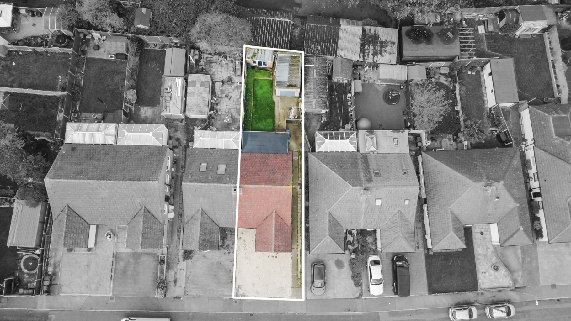 Three Bedroom Bungalow with Garage, Close to Station and beautiful condition throughout! property first image