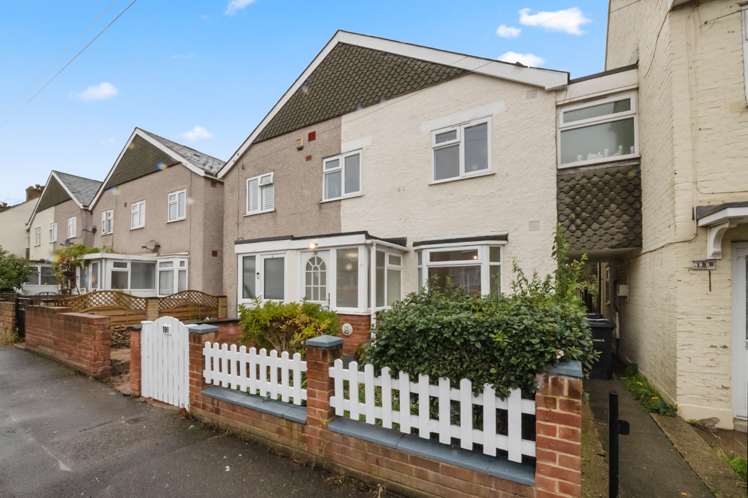 Refurbished 3-Bedroom House to Let, Northfleet - Close to Schools & A2 property first image