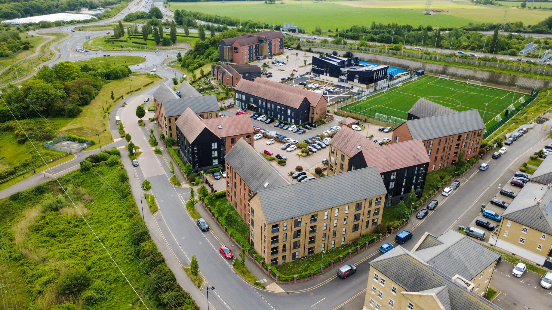 Luxury 2-Bed Apartment, Built 2018, Walk to Ebbsfleet Station property first image