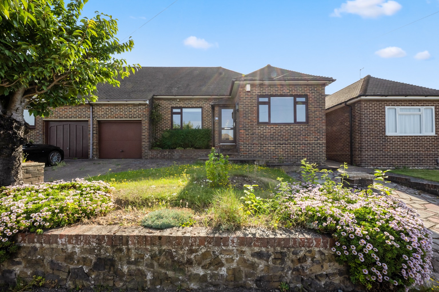 Spacious 3 Bed Bungalow in Riverview Park, No Chain property first image