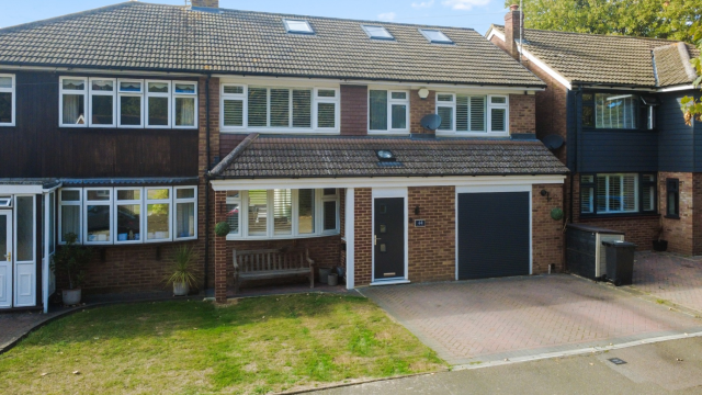 Extended 5 Bed Family Home, Istead Rise, Near Station & A2