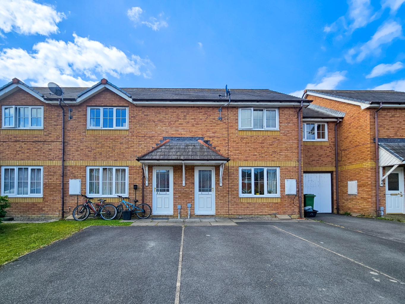 Discover Your Perfect Home Just Steps from the Best of Aberystwyth.