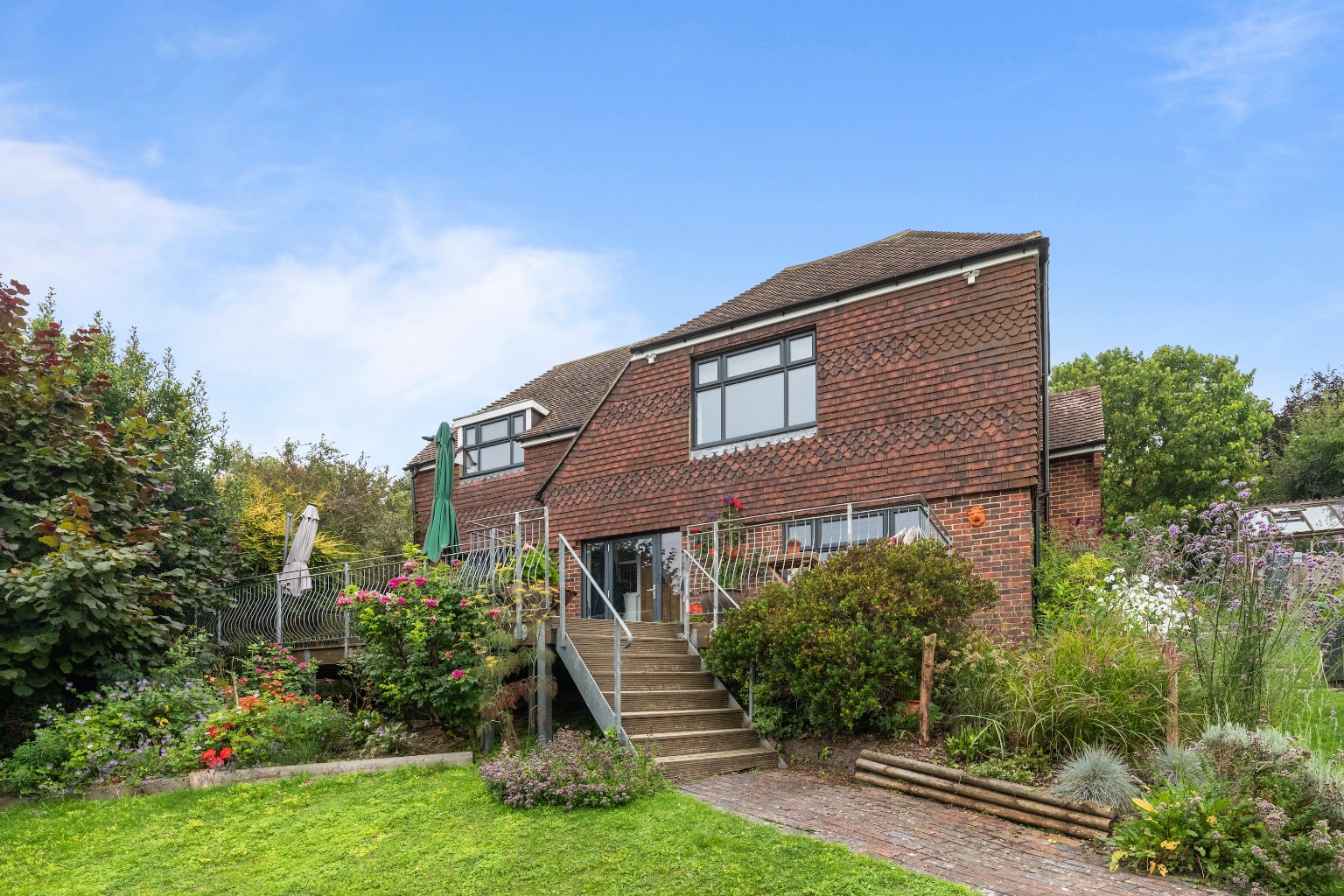 A superbly presented four bedroom detached house in Kingston.