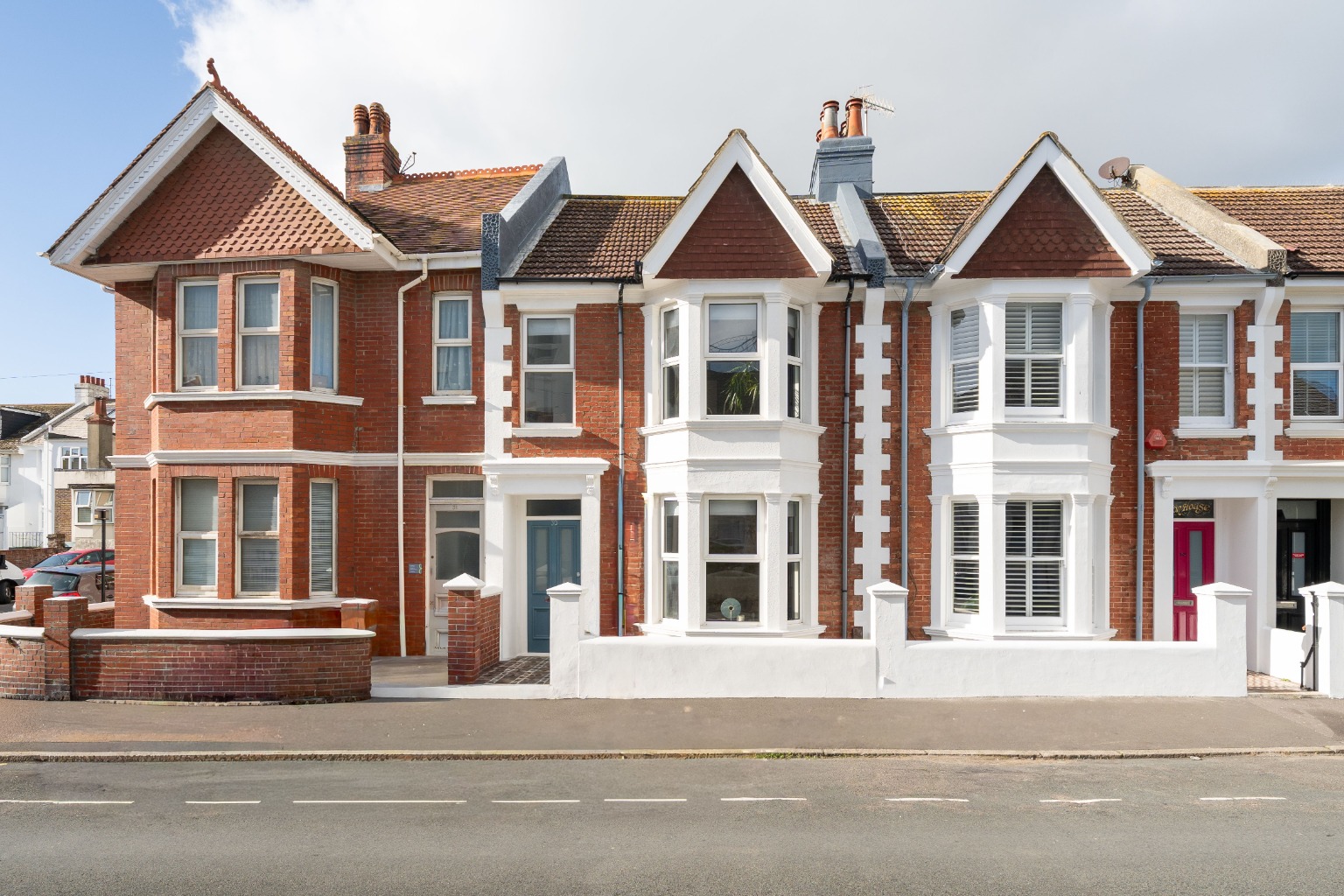 Superbly Presented Period Home: Three Double Bedrooms Near Brighton Marina