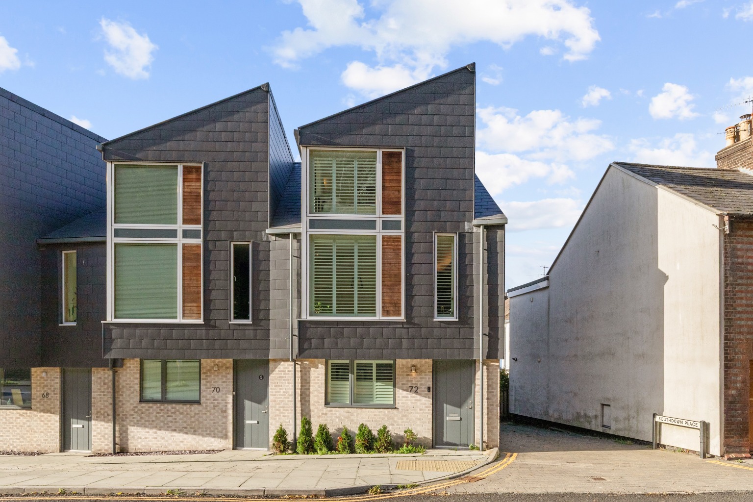 Architect Designed Lewes Townhouse with Roof Terrace, Garage & Parking