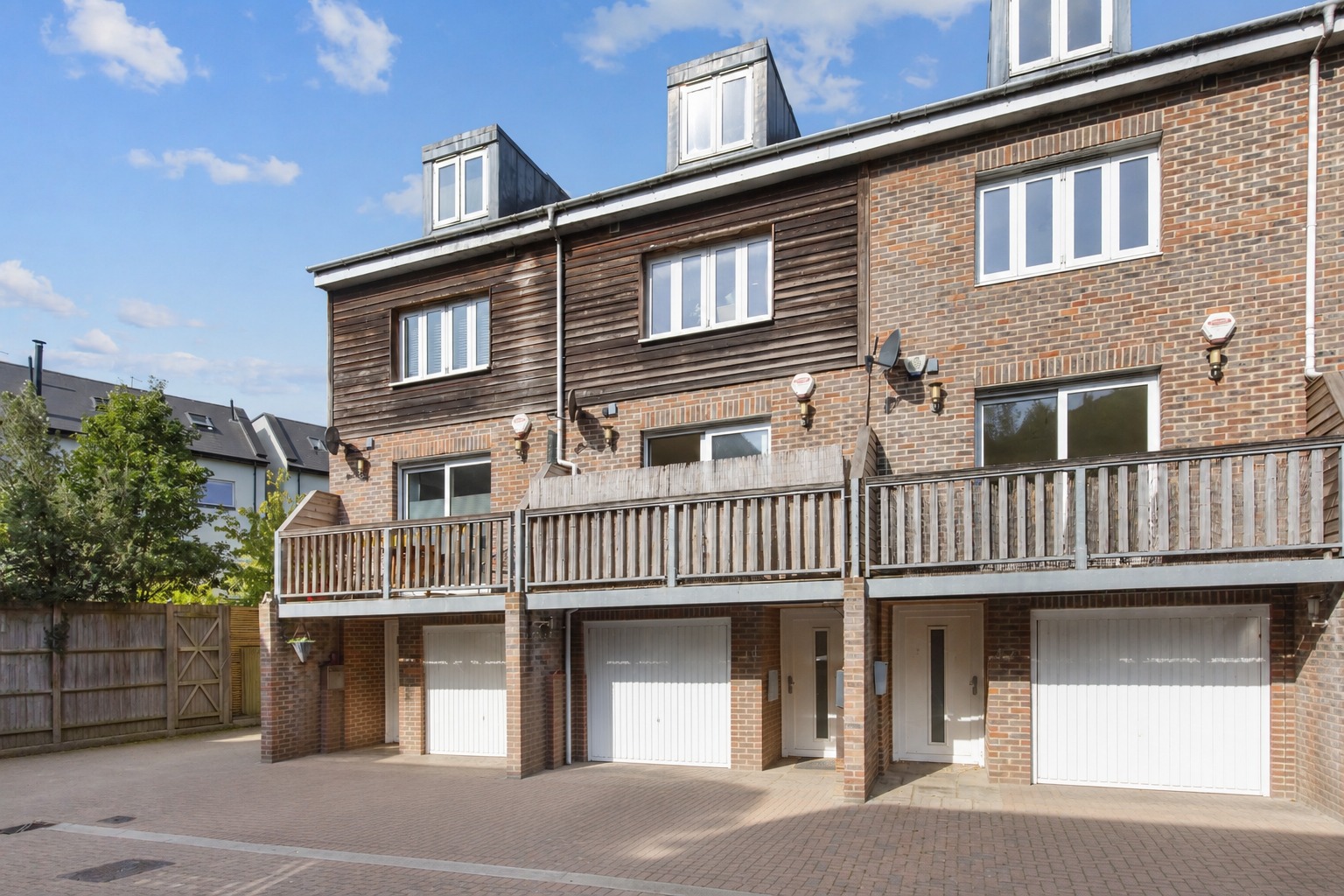 Modern 3/4 Bed Lewes Home with Parking, Garage & Balconies