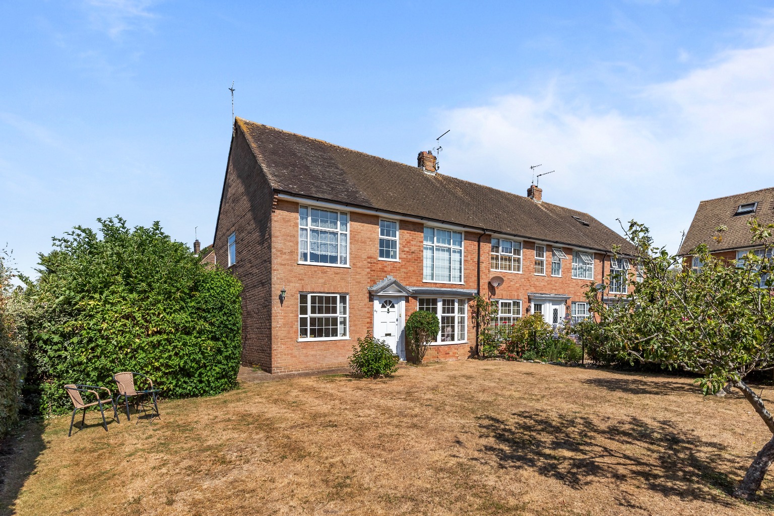 A Spacious 4-Bedroom Home with Generous Gardens and Off-Road Parking in a quiet Shoreham street