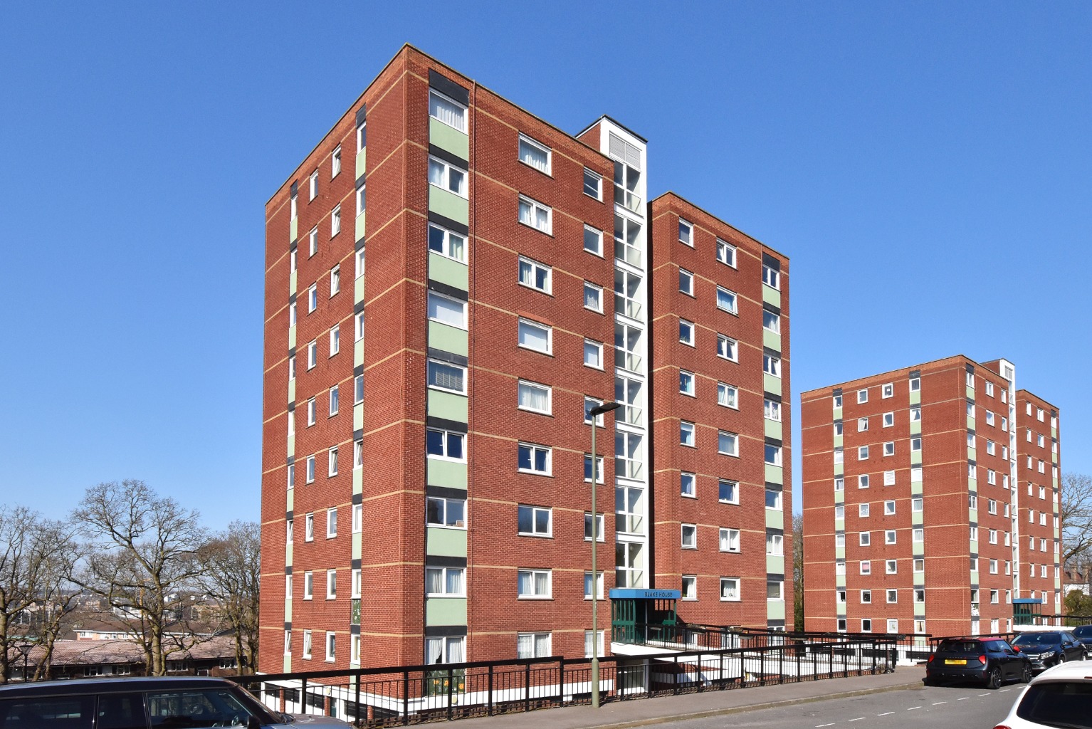 ****CHAIN FREE**** Located on the third floor of a popular block in Beckenham