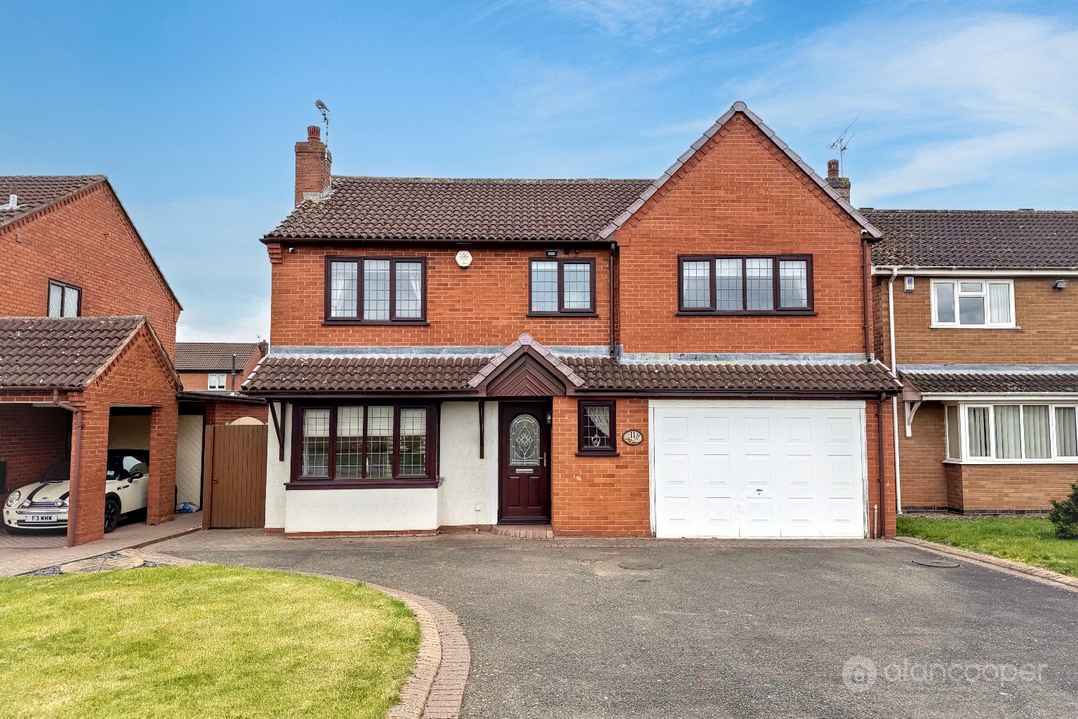 Dorchester Way, St Nicolas Park, Nuneaton, CV11 6XB