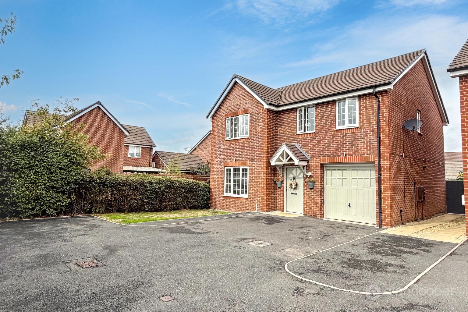 Harrow Lane, Weddington, Nuneaton, CV10 0FL