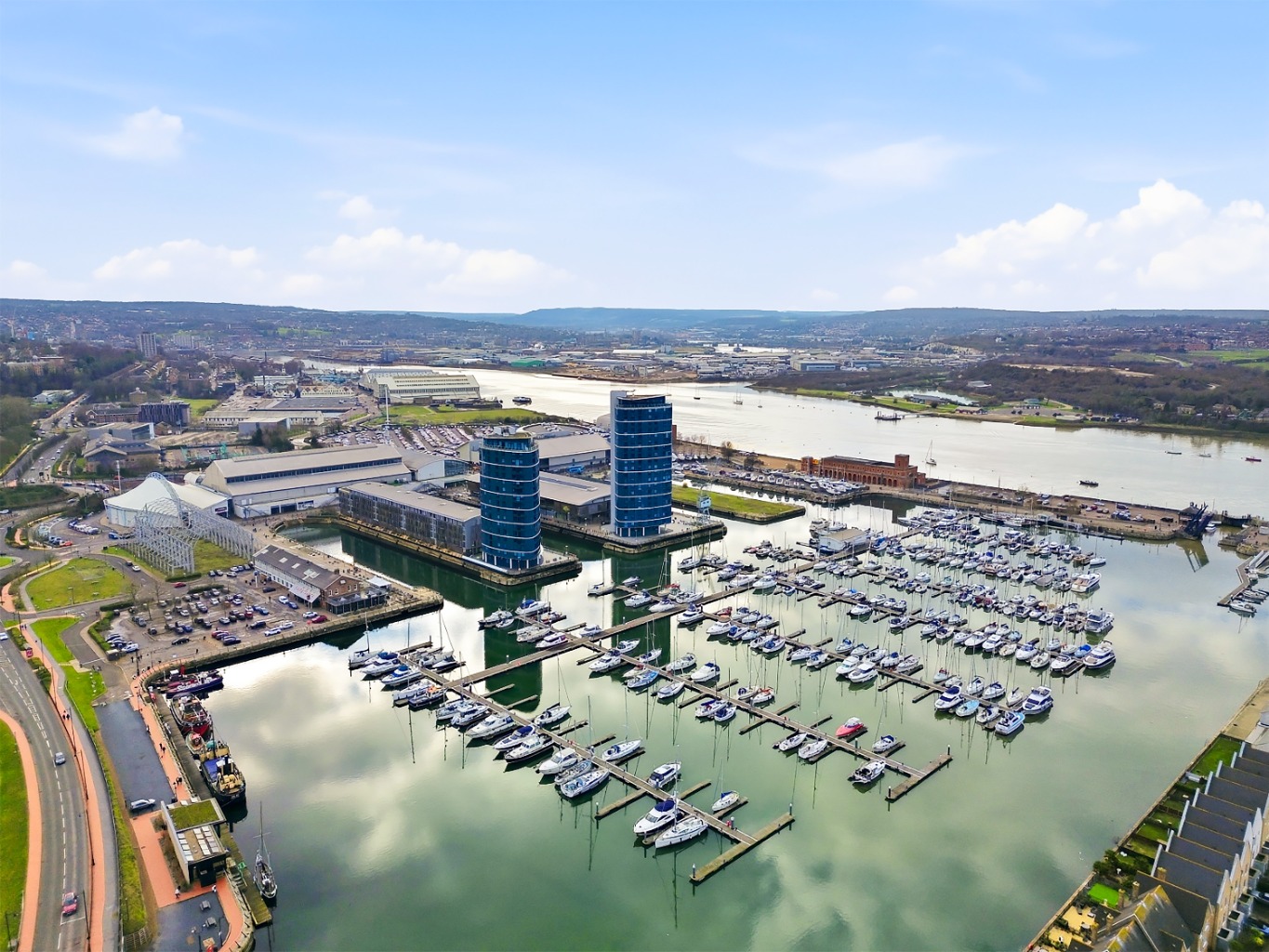 Riverside One-Bedroom Apartment in Popular Chatham Quays Development