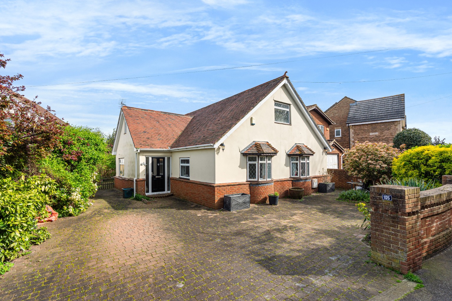 Guide Price £725,000 - £775,000