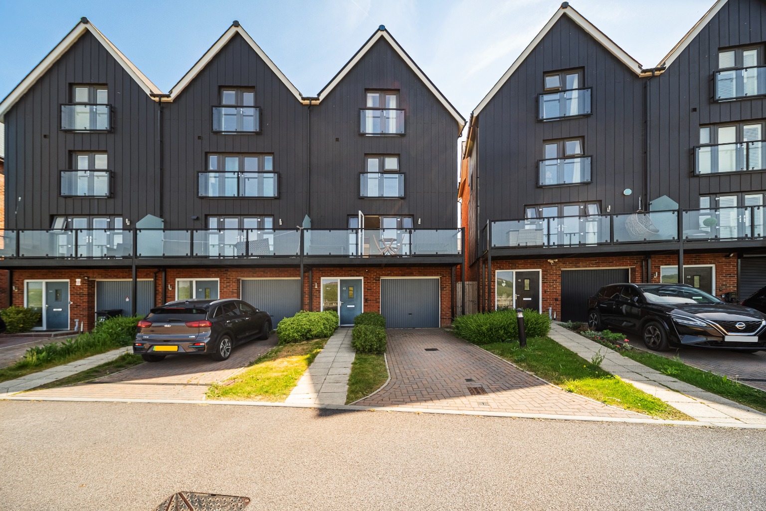 Guide Price £600,000 - £650,000 Guide Price £600,000 - £650,000