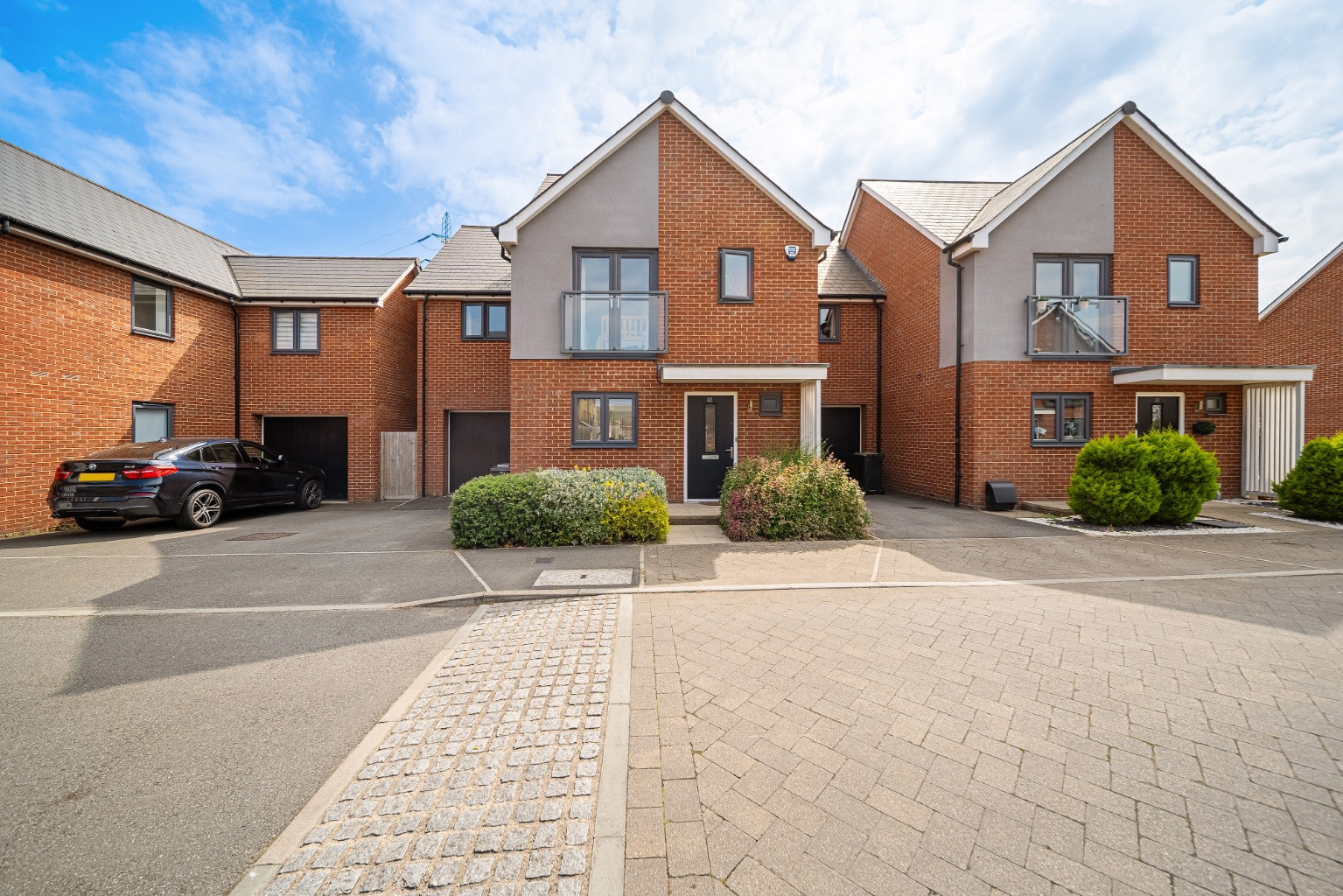 Guide Price £2,250 PCM - £2,500 PCM