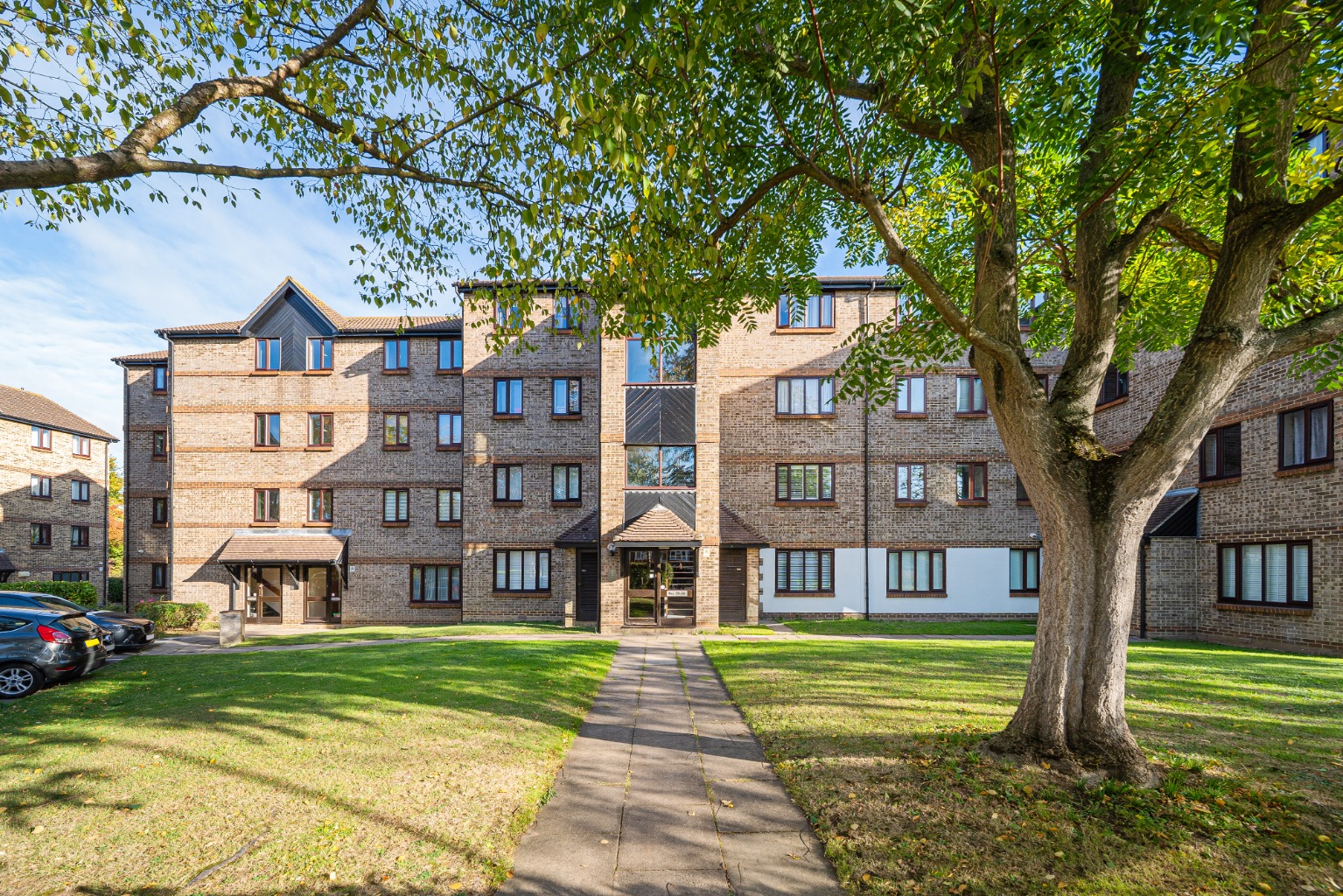 Guide Price £240,000 - £260,000 Guide Price £240,000 - £260,000