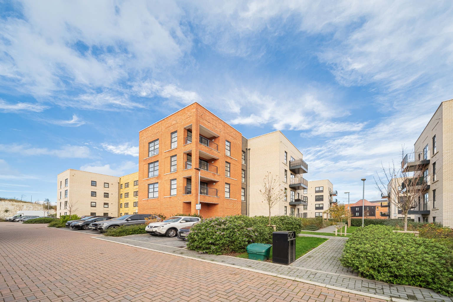 Guide Price £280,000 - £320,000