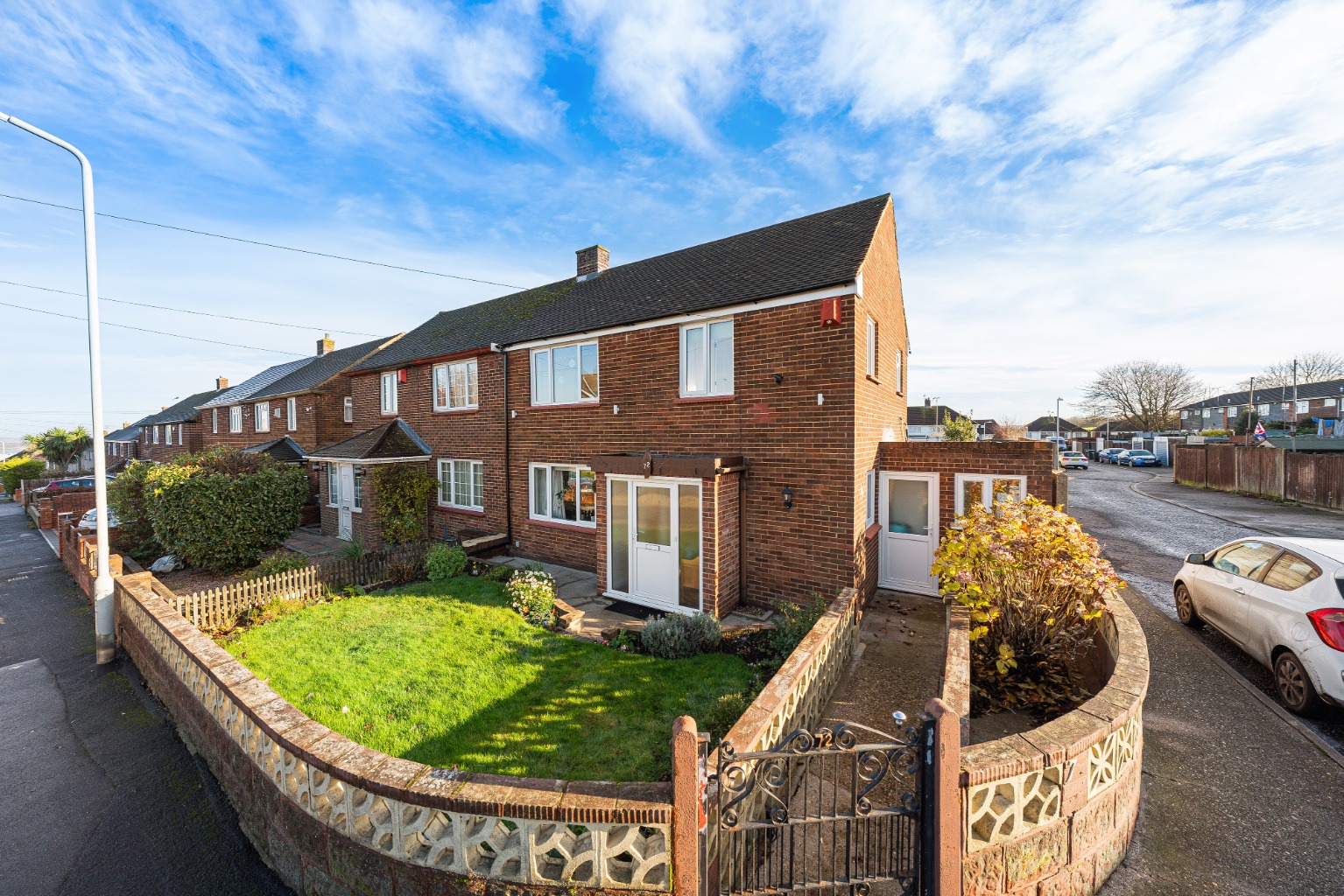 Guide Price £375,000 - £425,000