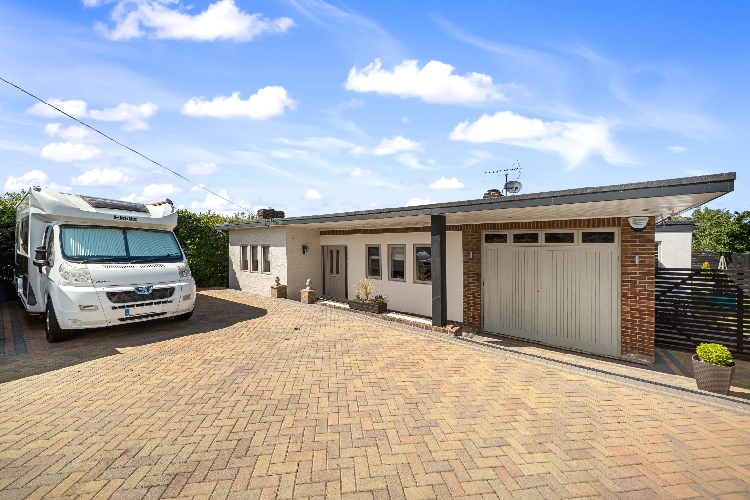 Guide Price £750,000 - £850,000