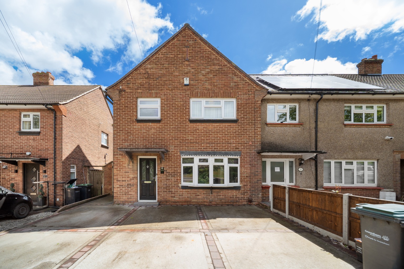 Guide Price £350000 - £400,000