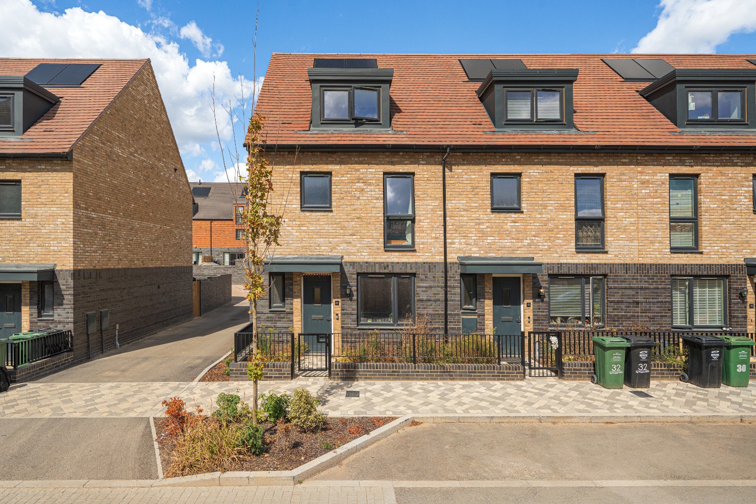 Guide Price £475,000 - £525,000