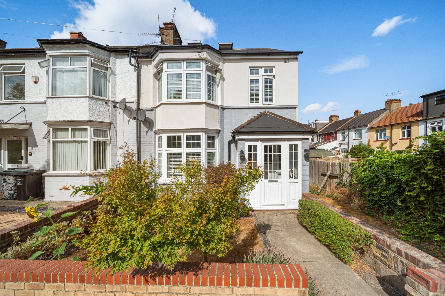 Guide Price £425,000 - £475,000