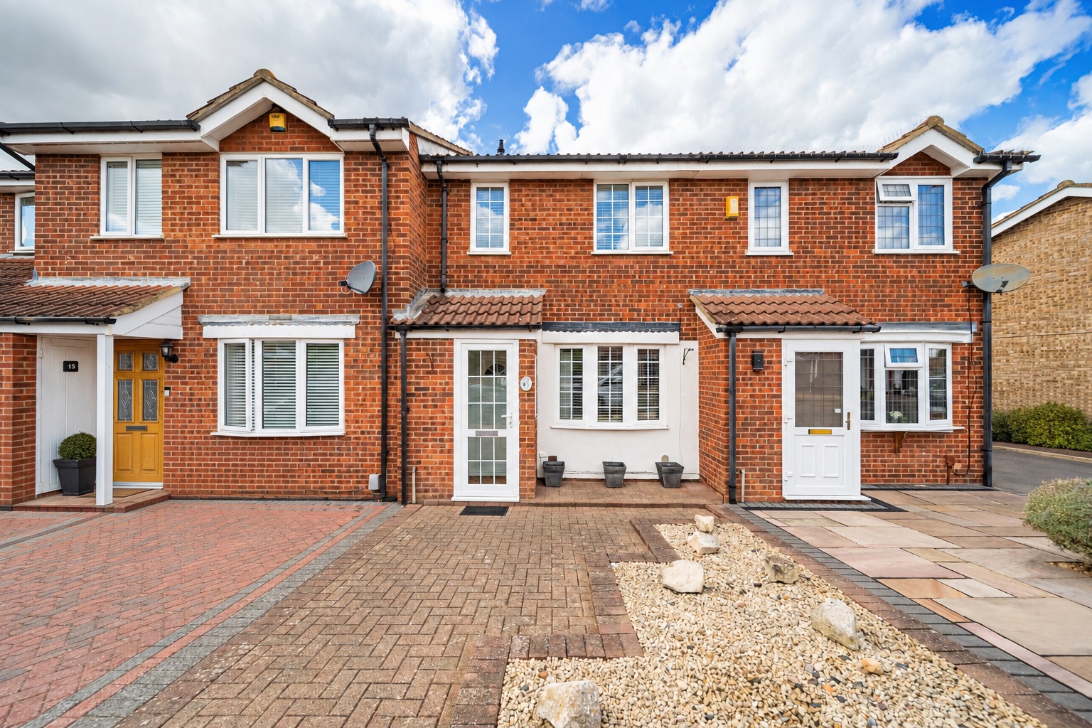 Guide Price £300,000 - £350,000