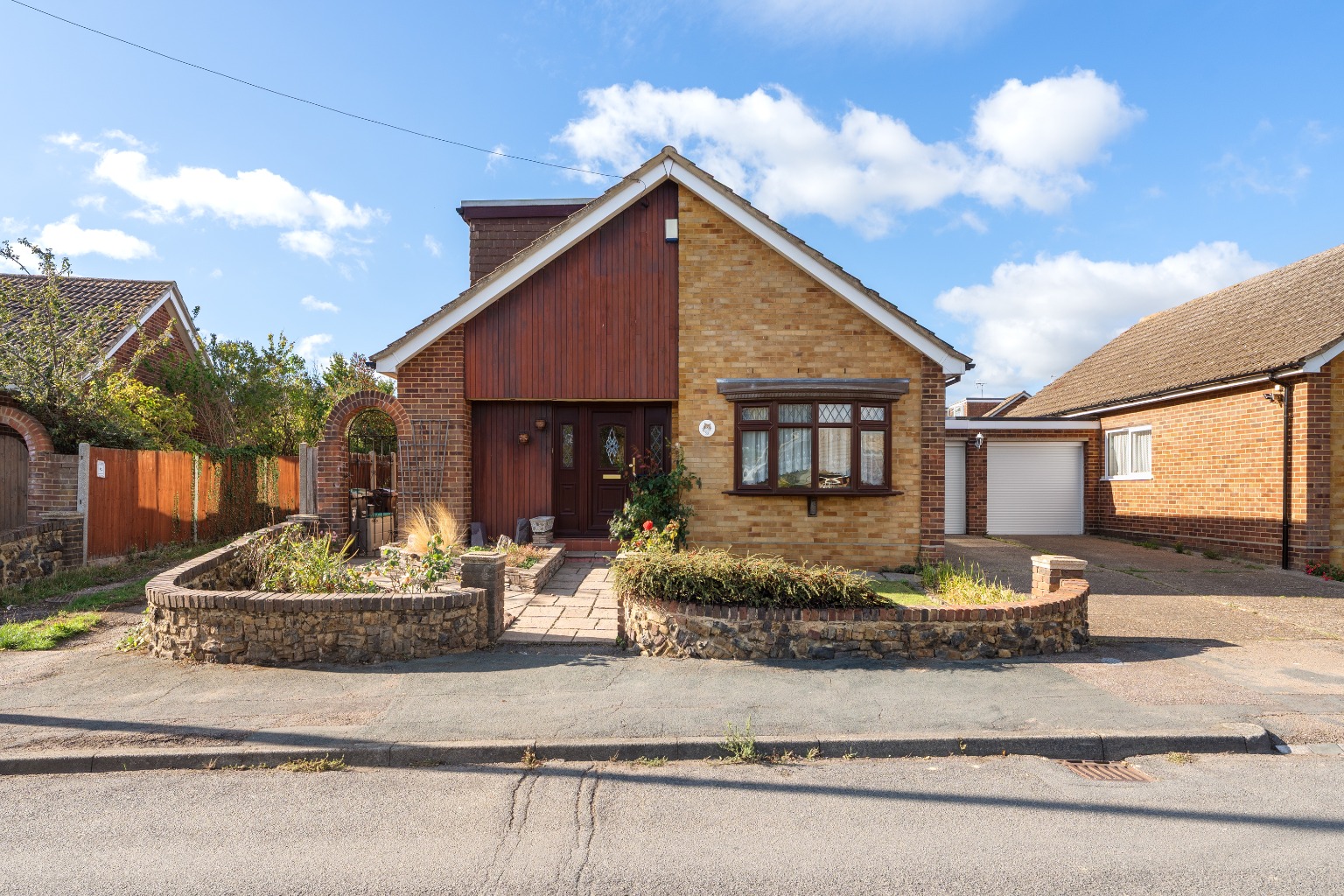 Guide Price £450,000 - £500,000
