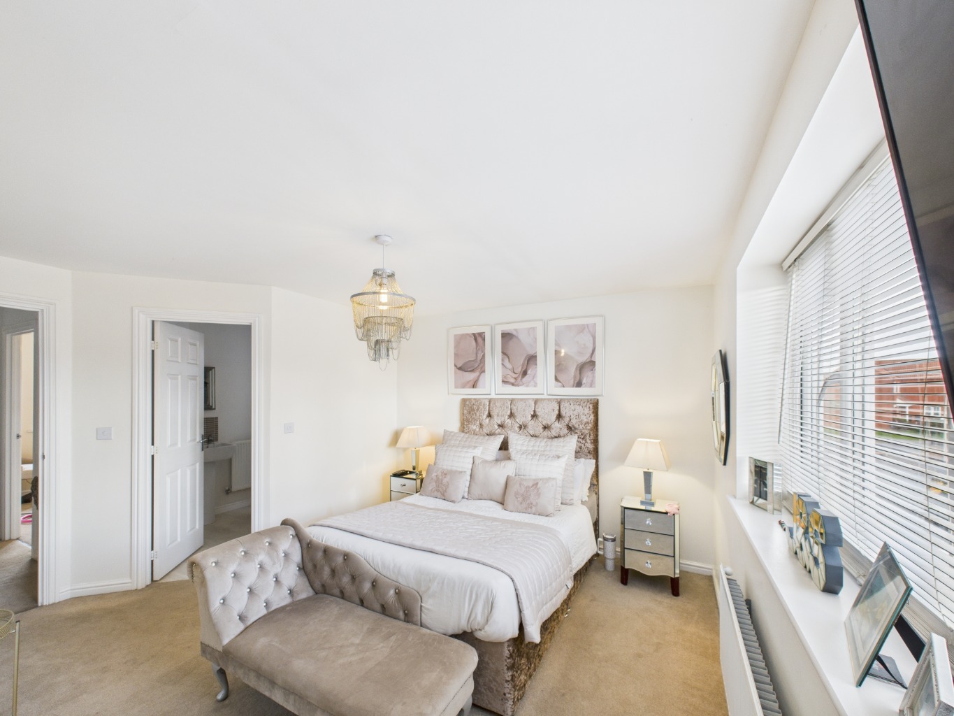 Chartwell Gardens, Kingswood, Hull,  HU7 3FB
