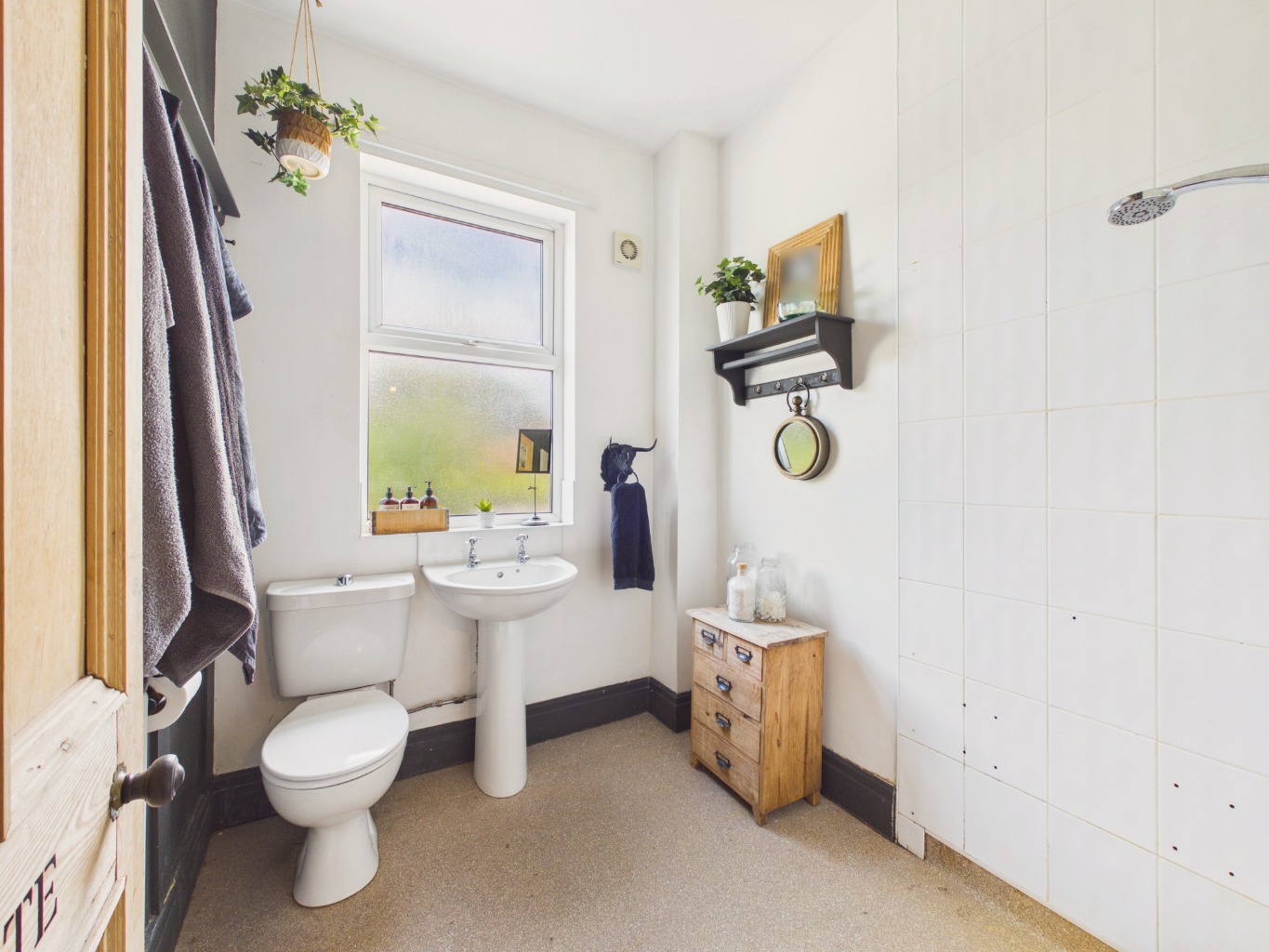 Beverley Road, Hessle,  HU13 9AE