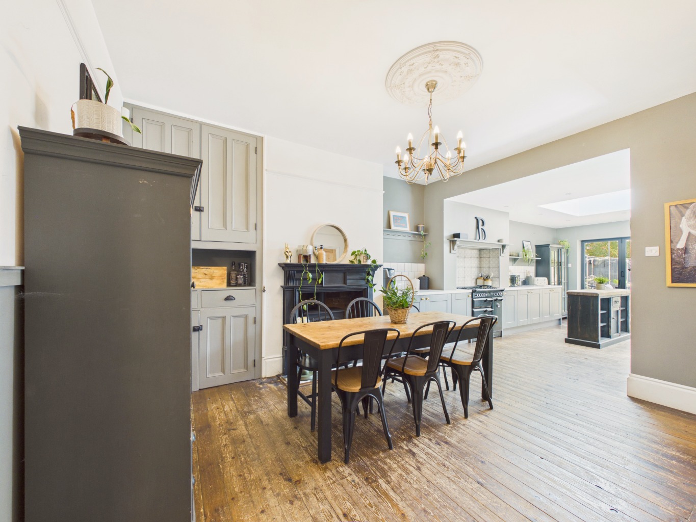 Beverley Road, Hessle,  HU13 9AE