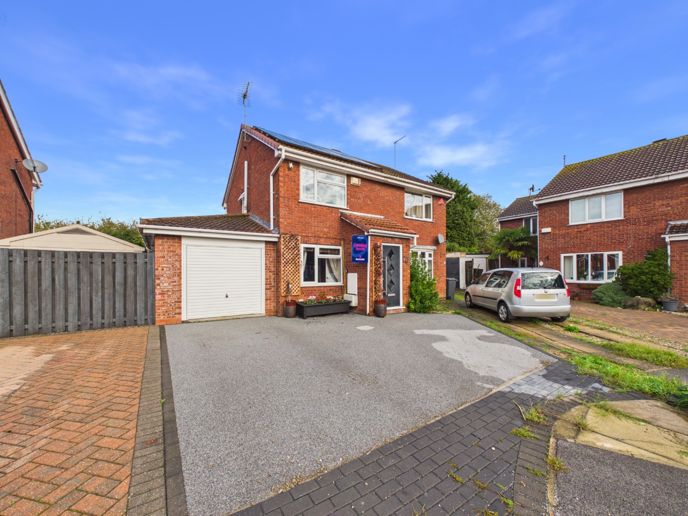 Fieldside Garth, Hull, HU6 7YE