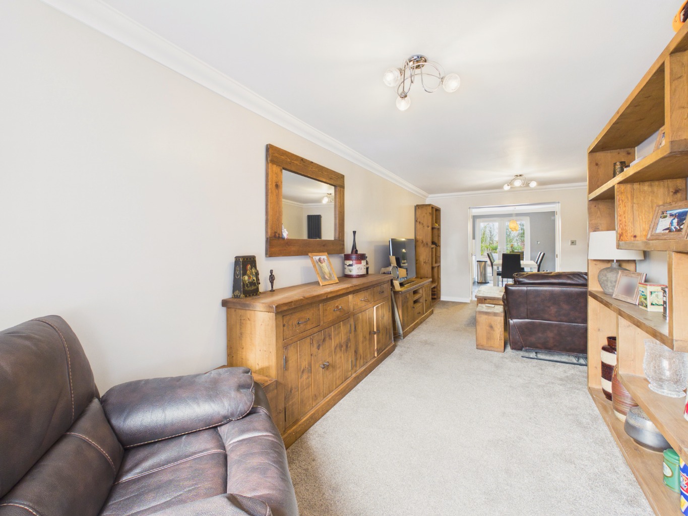 Fieldside Garth, Hull, HU6 7YE