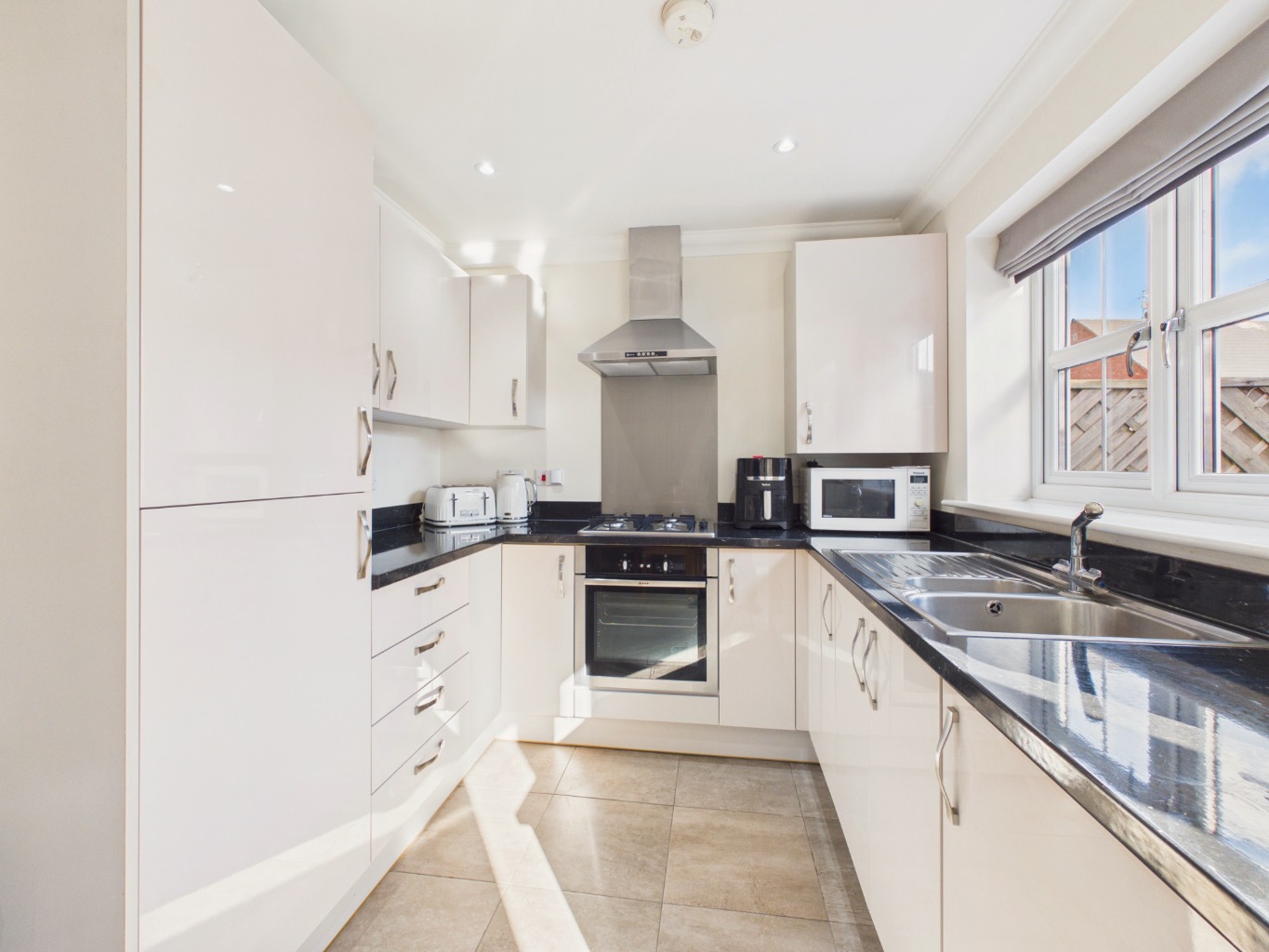 Hamlet Drive, Kingswood, Hull, East Riding of Yorkshire, HU7 3FG