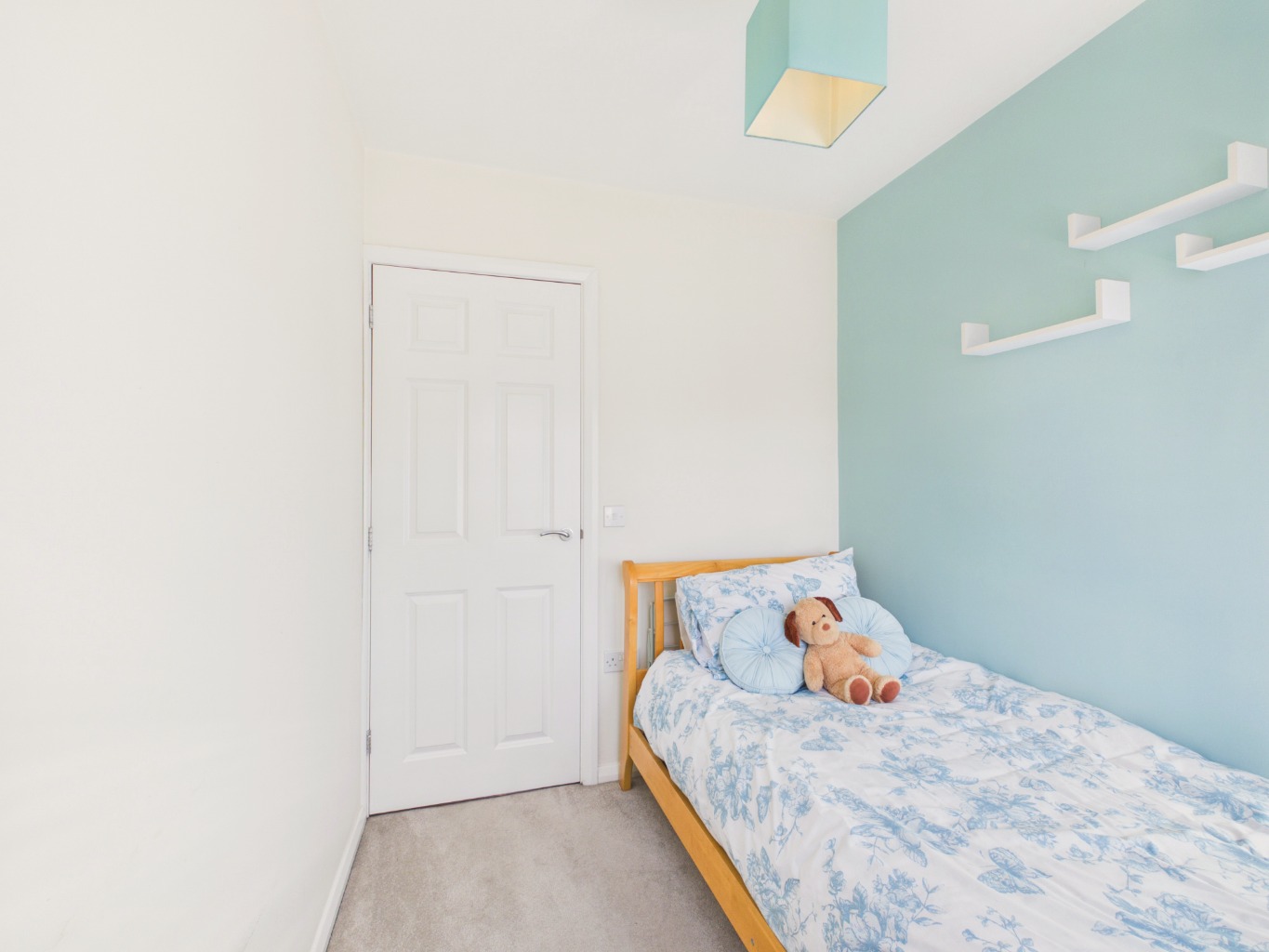 Hamlet Drive, Kingswood, Hull, East Riding of Yorkshire, HU7 3FG