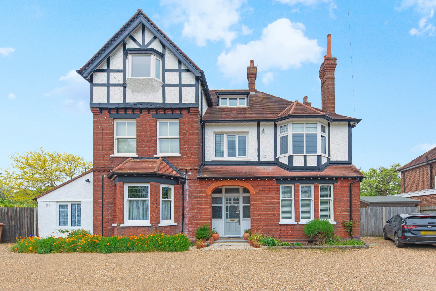 First Floor Apartment, 554 sq ft, Near Shepperton High Street